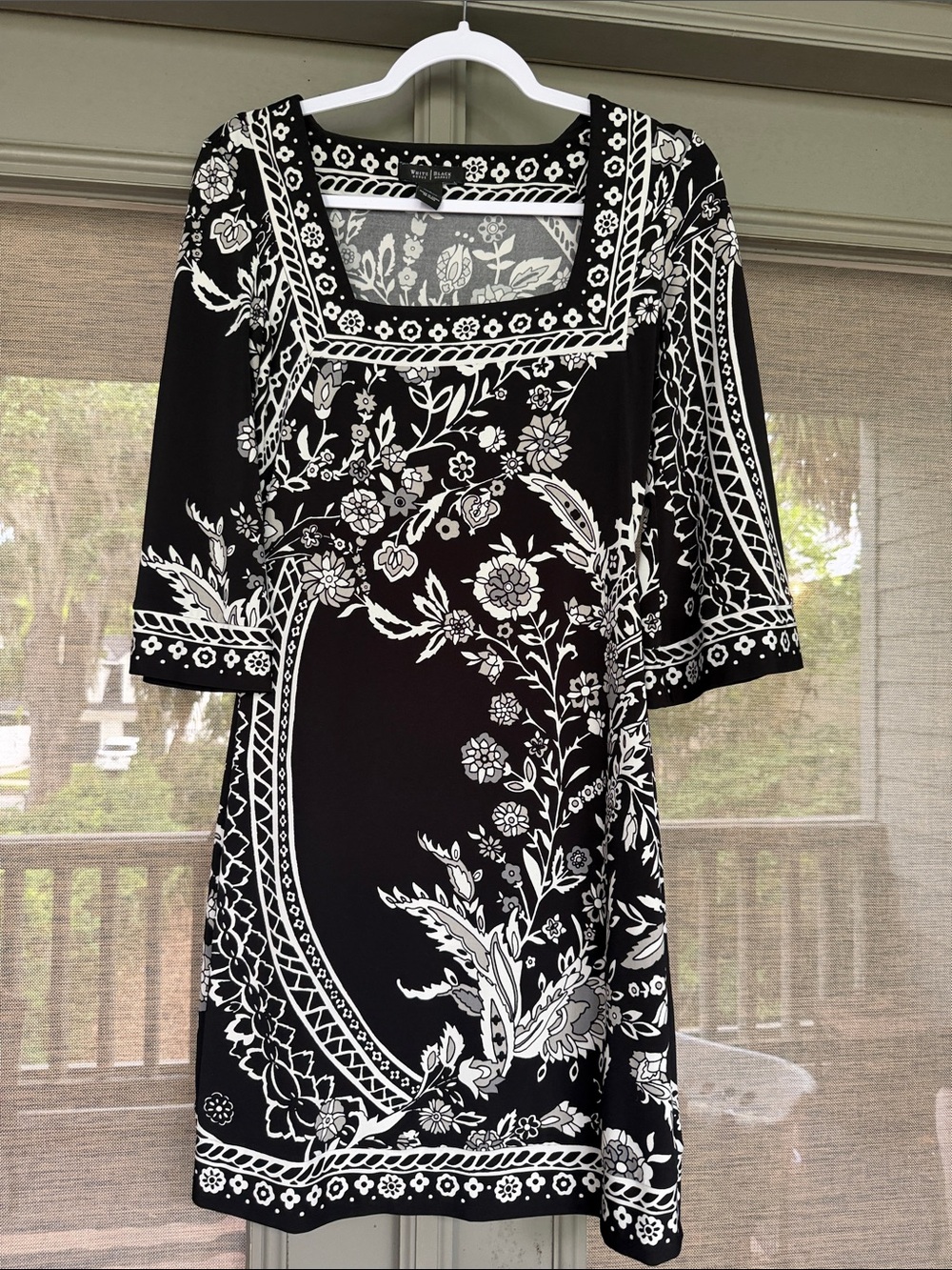 White House Black Market Black & White Floral Shift